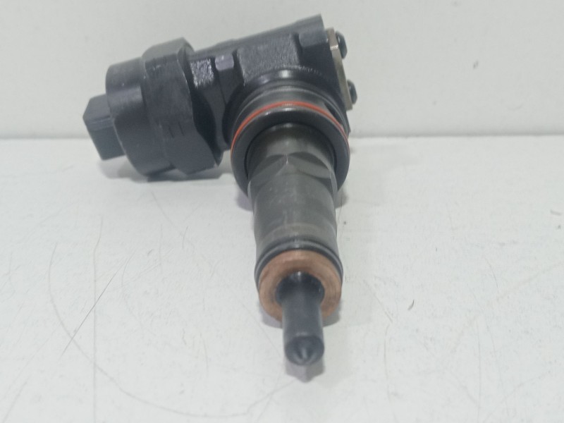 Recambio de inyector para seat leon (1m1) 1.9 tdi referencia OEM IAM 038130073AA  