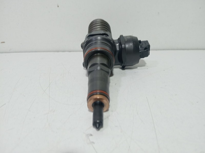 Recambio de inyector para seat leon (1m1) 1.9 tdi syncro referencia OEM IAM 038130073   Recambio de inyector para seat leon (1m1) 1.9 tdi syncro referencia OEM IAM 038130073