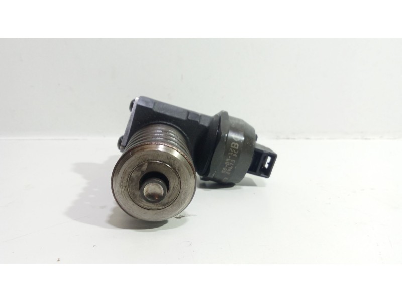 Recambio de inyector para volkswagen polo (9n1) highline referencia OEM IAM 0414720037   Recambio de inyector para volkswagen polo (9n1) highline referencia OEM IAM 0414720037