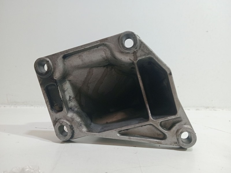 Recambio de soporte motor para bmw 3 (e46) 320 d referencia OEM IAM 6754185  