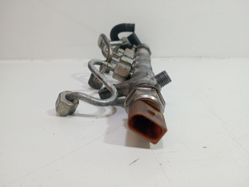 Recambio de rampa inyectora para audi a1 (8x1, 8xk) 2.0 tdi referencia OEM IAM 03L130089J  