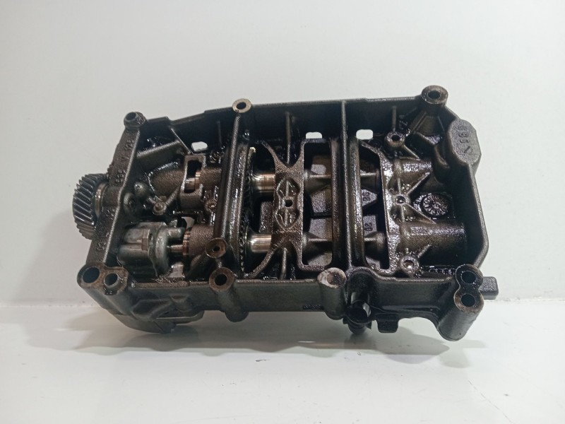 Recambio de bomba aceite para audi a1 (8x1, 8xk) 2.0 tdi referencia OEM IAM 03L103535  