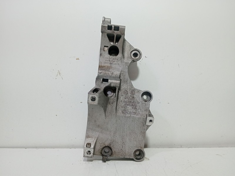 Recambio de soporte alternador para volkswagen passat b5.5 variant (3b6) 1.9 tdi referencia OEM IAM 038903143  