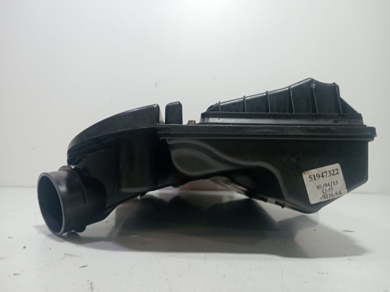 Recambio de caja filtro aire para fiat 500l (351_, 352_) 1.3 d multijet (199lxy1a, 199lxy11) referencia OEM IAM 51945641   Recambio de caja filtro aire para fiat 500l (351_, 352_) 1.3 d multijet (199lxy1a, 199lxy11) referencia OEM IAM 51945641