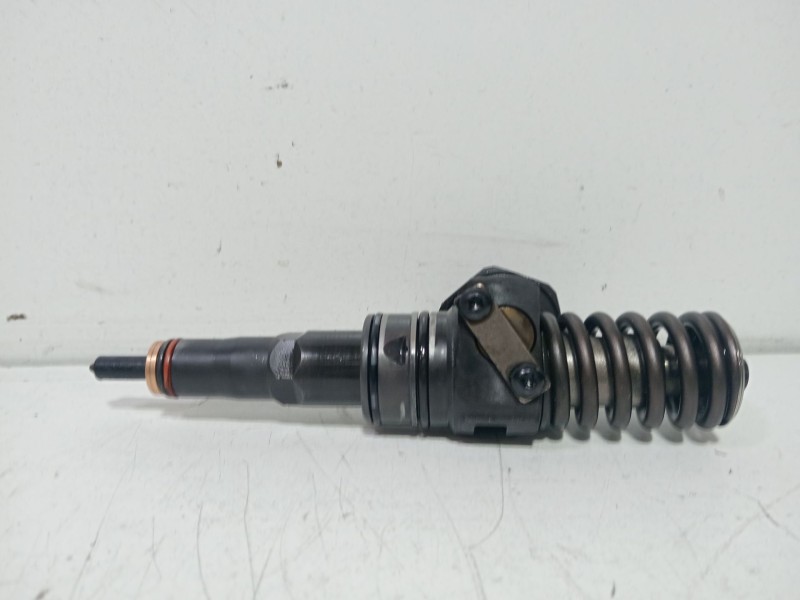 Recambio de inyector para volkswagen golf v (1k1) 1.9 tdi 4motion referencia OEM IAM 038130073AG  