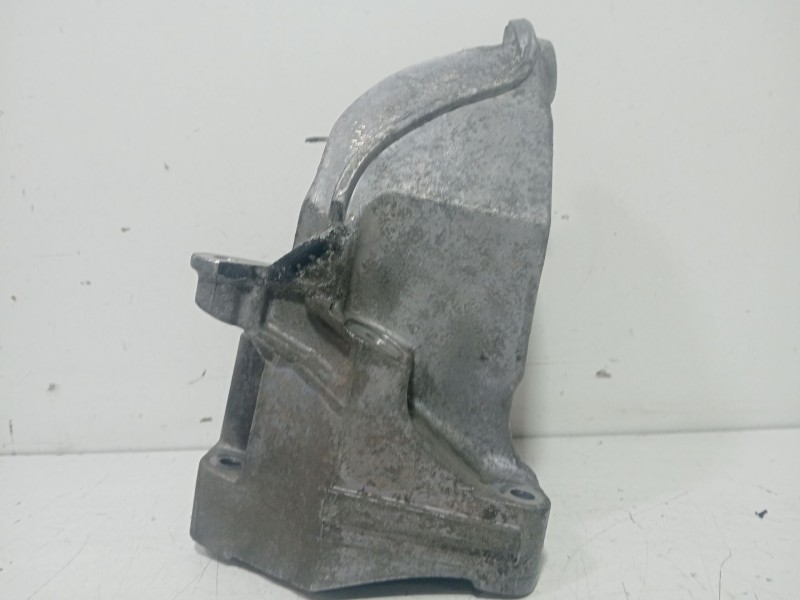 Recambio de soporte motor para mercedes-benz sprinter (w901,w903) combi 2.9 turbodiesel referencia OEM IAM A6512231704  