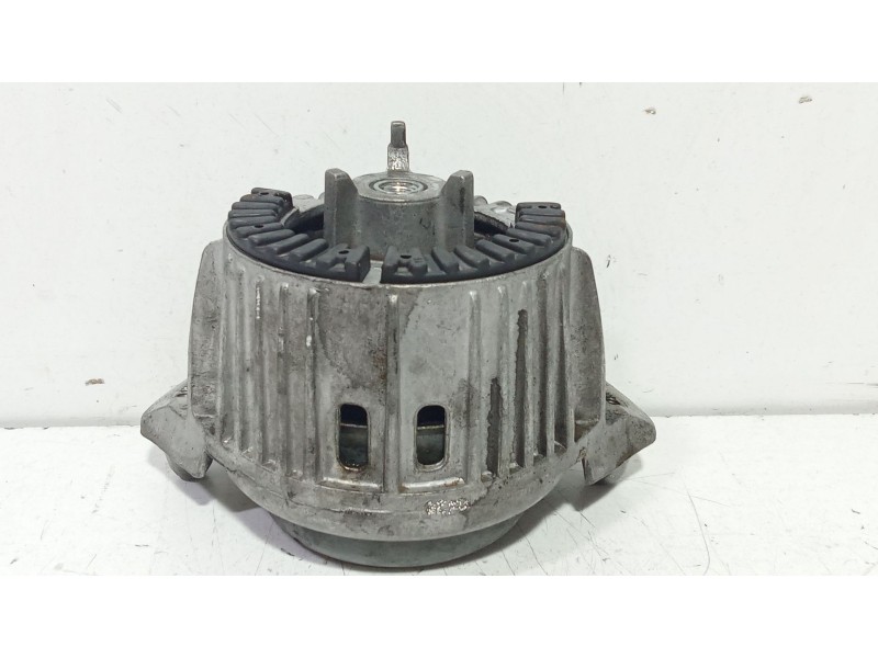Recambio de soporte motor para mercedes-benz clase c (w204) c 200 cdi (204.001) referencia OEM IAM A2122404117  