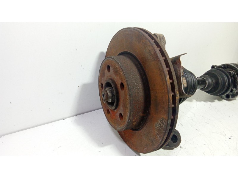 Recambio de mangueta delantera derecha para mercedes-benz vito (w638) caja cerrada 110 cdi  (638.094) referencia OEM IAM 6383320