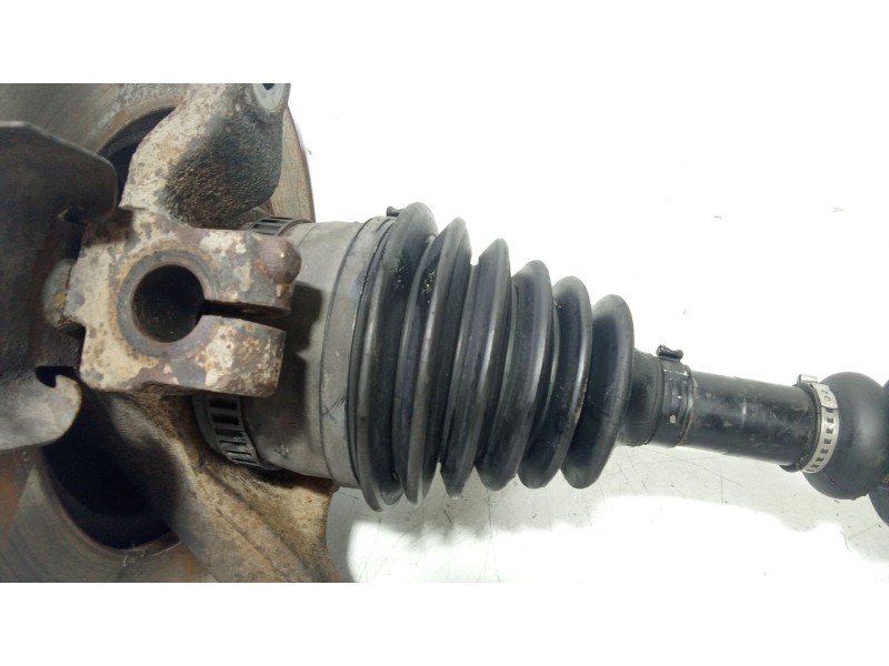 Recambio de mangueta delantera derecha para mercedes-benz vito (w638) caja cerrada 110 cdi  (638.094) referencia OEM IAM 6383320