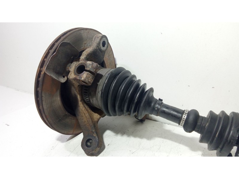 Recambio de mangueta delantera derecha para mercedes-benz vito (w638) caja cerrada 110 cdi  (638.094) referencia OEM IAM 6383320