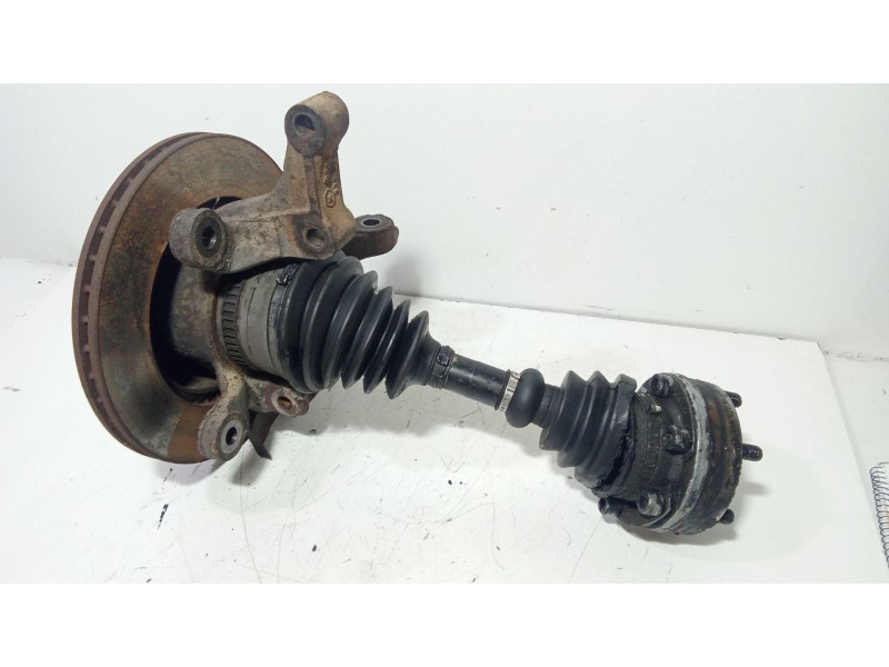 Recambio de mangueta delantera derecha para mercedes-benz vito (w638) caja cerrada 110 cdi  (638.094) referencia OEM IAM 6383320