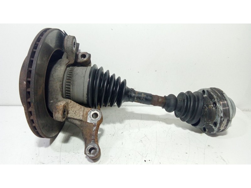 Recambio de mangueta delantera izquierda para mercedes-benz vito (w638) caja cerrada 110 cdi  (638.094) referencia OEM IAM 63833