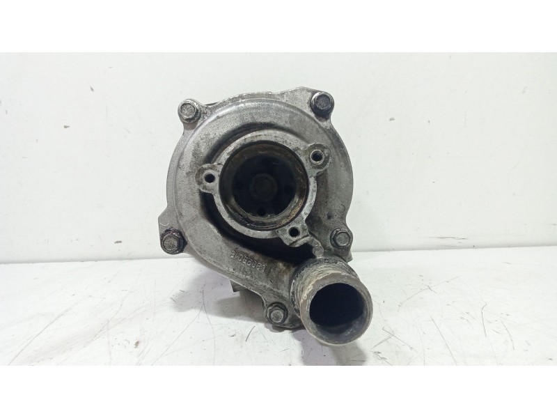 Recambio de bomba agua para ford transit caja cerrada ´06 2.4 tdci cat referencia OEM IAM 03093018  