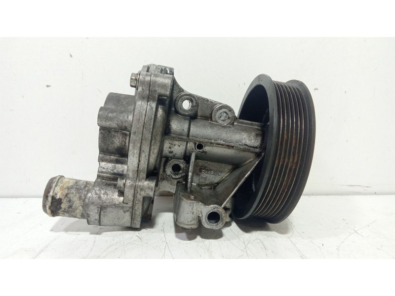 Recambio de bomba agua para ford transit caja cerrada ´06 2.4 tdci cat referencia OEM IAM 03093018  