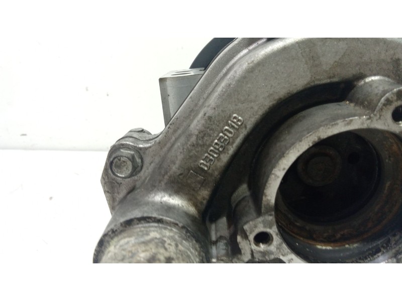 Recambio de bomba agua para ford transit caja cerrada ´06 2.4 tdci cat referencia OEM IAM 03093018  