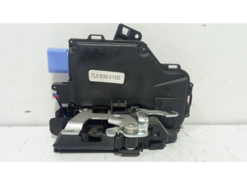 Recambio de cerradura puerta trasera izquierda para volkswagen golf v (1k1) 1.9 tdi referencia OEM IAM 7L0839015D  