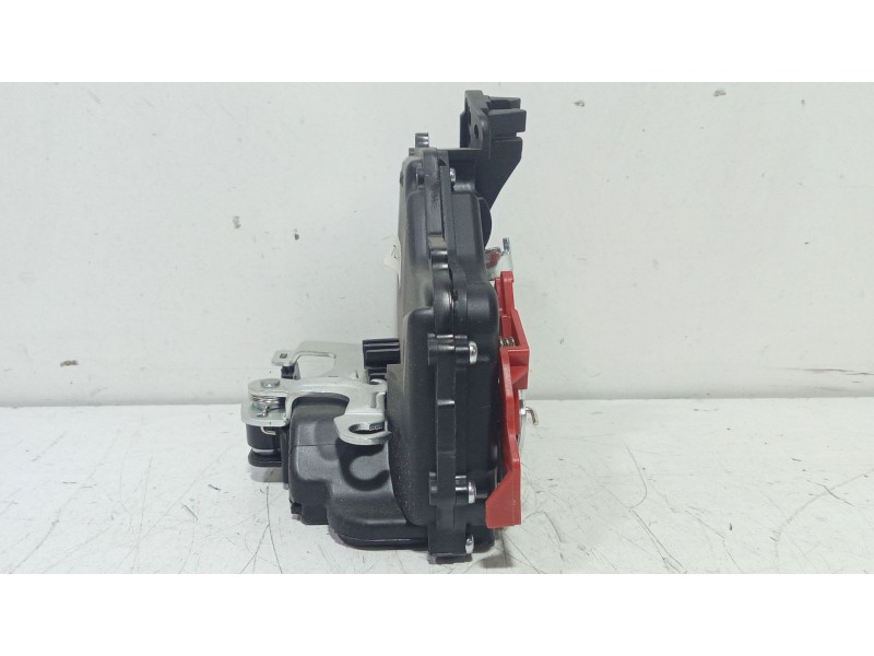 Recambio de cerradura puerta trasera izquierda para volkswagen golf v (1k1) 1.9 tdi referencia OEM IAM 7L0839015D  