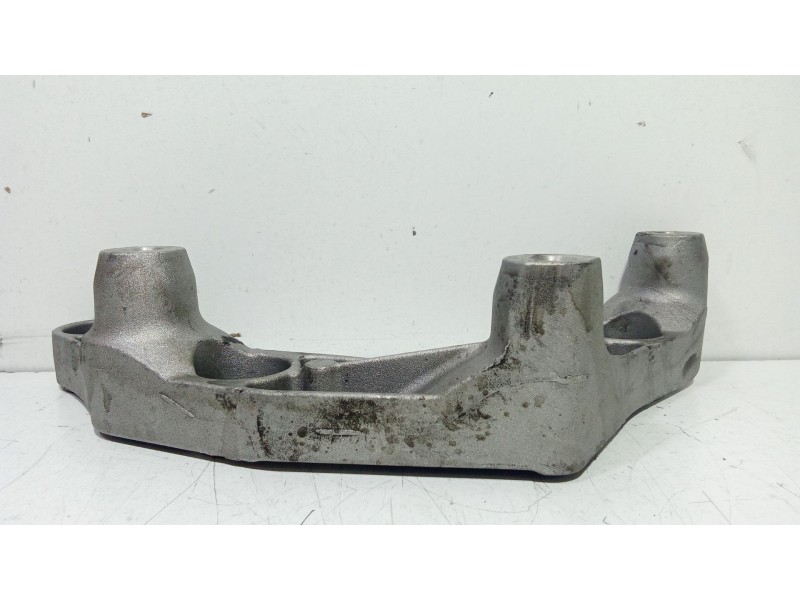 Recambio de soporte motor para mercedes-benz clase glc (w253) glc 220 d 4matic referencia OEM IAM A6420140600  