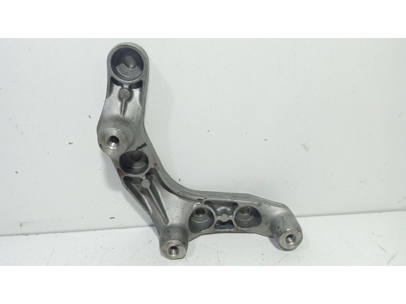 Recambio de soporte motor para mercedes-benz clase glc (w253) glc 220 d 4matic referencia OEM IAM A6420140600  