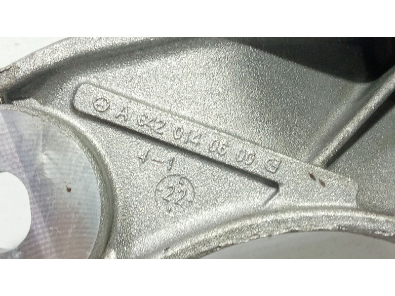 Recambio de soporte motor para mercedes-benz clase glc (w253) glc 220 d 4matic referencia OEM IAM A6420140600  
