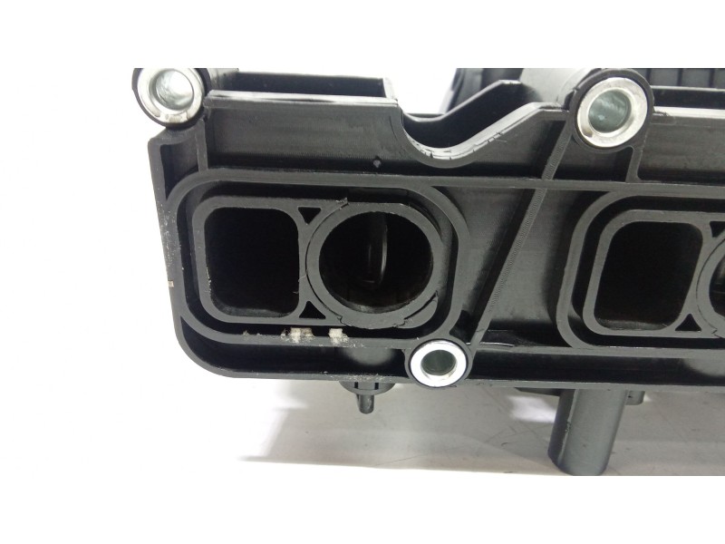 Recambio de colector admision para mercedes-benz clase e (w211) e 270 cdi (211.016) referencia OEM IAM A6120901937  