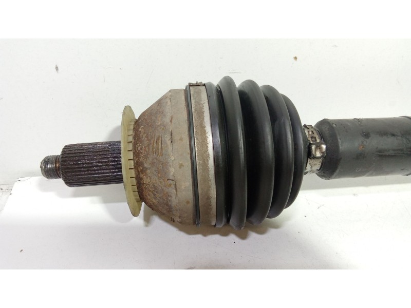 Recambio de transmision delantera derecha para seat ibiza (6j5) 25 aniversario referencia OEM IAM 6R0407762E  