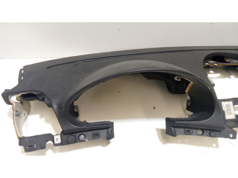 Recambio de salpicadero para mercedes-benz clase e (w211) e 270 cdi (211.016) referencia OEM IAM 2116800687  