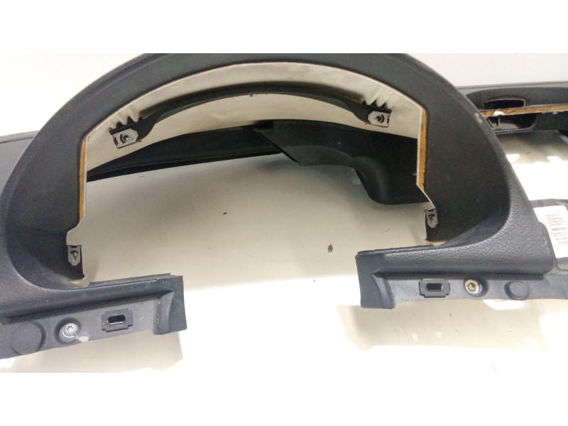 Recambio de salpicadero para mercedes-benz clase e (w211) e 270 cdi (211.016) referencia OEM IAM 2116800687  