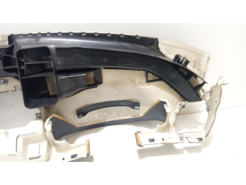 Recambio de salpicadero para mercedes-benz clase e (w211) e 270 cdi (211.016) referencia OEM IAM 2116800687  