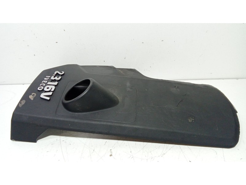 Recambio de tapa motor para iveco daily caja cerrada (1999 =>) 2.3 diesel cat referencia OEM IAM 504034872A  