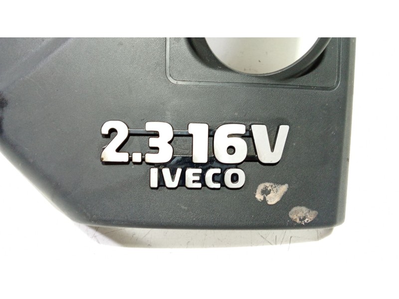 Recambio de tapa motor para iveco daily caja cerrada (1999 =>) 2.3 diesel cat referencia OEM IAM 504034872A  