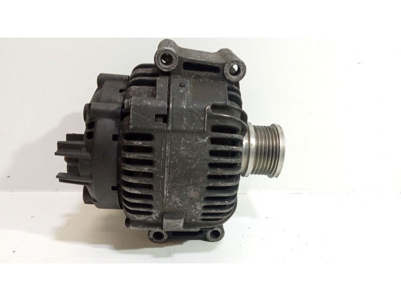 Recambio de alternador para mercedes-benz sprinter ii james cook (906) 315 cdi compact referencia OEM IAM A6461540102  