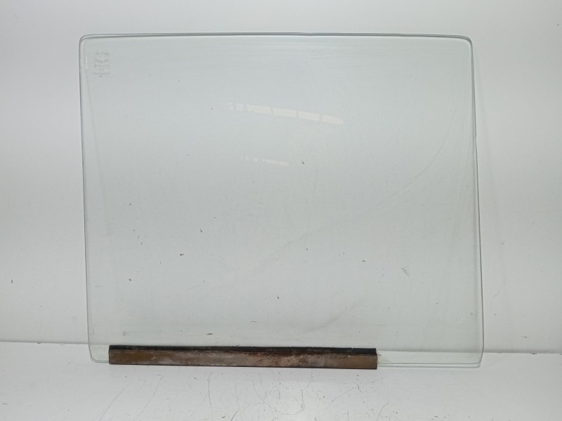 Recambio de luna delantera derecha para seat 124 1.6 referencia OEM IAM seat 124  