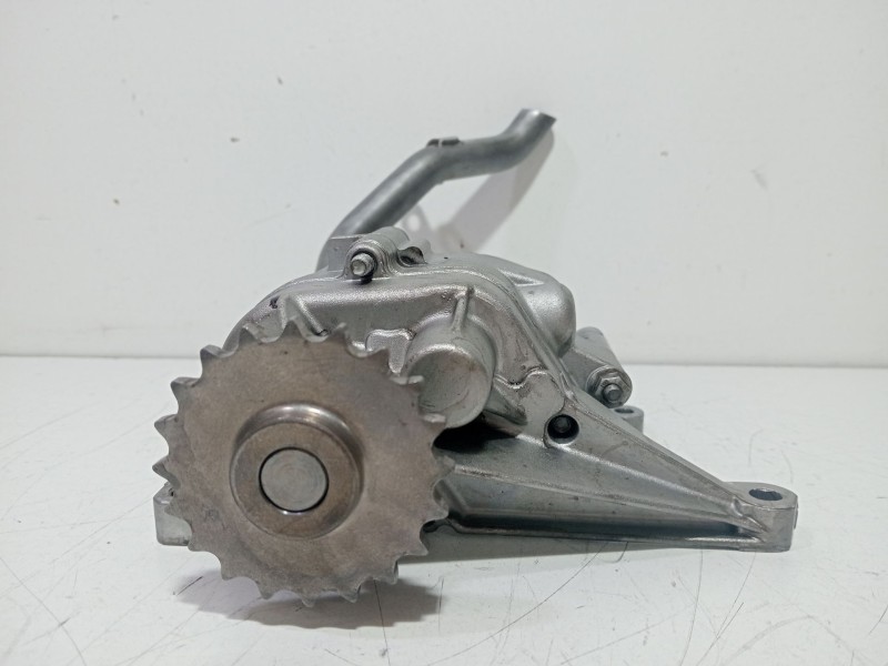 Recambio de bomba aceite para mercedes-benz clase e (w211) e 240 (211.061) referencia OEM IAM A6461810047  