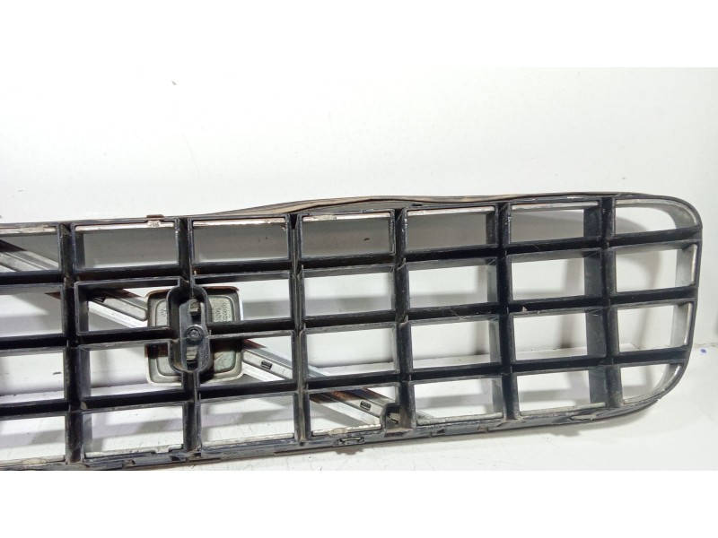 Recambio de rejilla delantera para volvo xc90 d5 executive (7 asientos) (136kw) referencia OEM IAM 8620641  