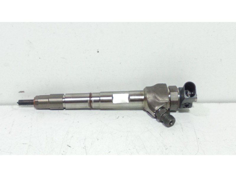 Recambio de inyector para skoda octavia iii (5e3, nl3, nr3) 2.0 tdi referencia OEM IAM 04L130277AC  