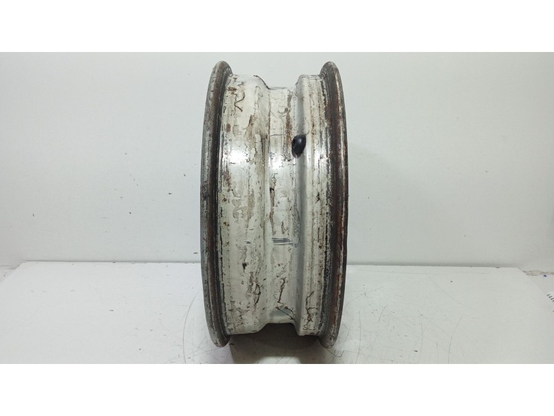 Recambio de llanta para seat marbella 0.9 cat referencia OEM IAM 5937456  