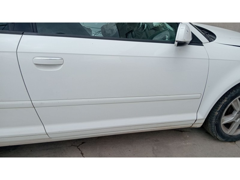 Recambio de puerta delantera derecha para audi a3 (8p1) 1.6 tdi referencia OEM IAM 8P3831052D  