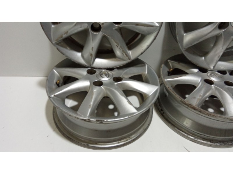 Recambio de juego llantas para toyota aygo (_b1_) 1.0 (kgb10_) referencia OEM IAM AYGO (_B1_) 1.0 (KGB10_) 2005 - 2014 998 68 CV