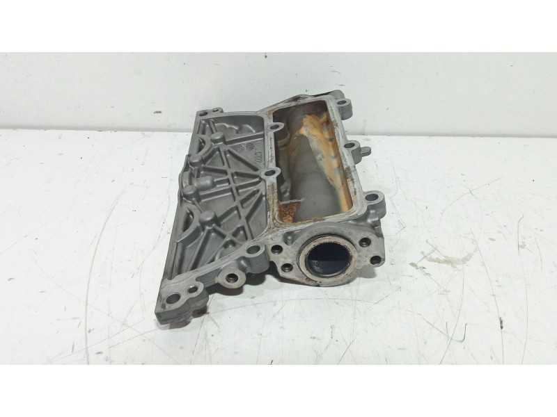 Recambio de tapa distribucion para mercedes-benz clase c (w204) c 250 cdi (204.003) referencia OEM IAM A6510150201  