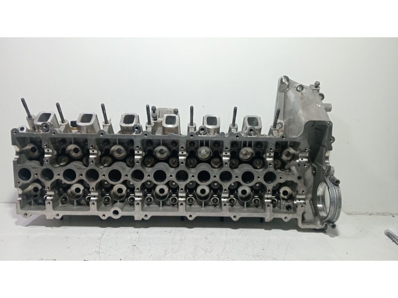 Recambio de culata para bmw serie 5 berlina (e39) 3.0 24v turbodiesel cat referencia OEM IAM 77927539  