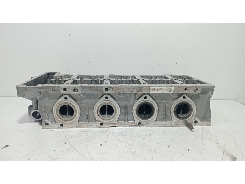 Recambio de culata para bmw serie 3 berlina (e90) 2.0 turbodiesel cat referencia OEM IAM 779767606  