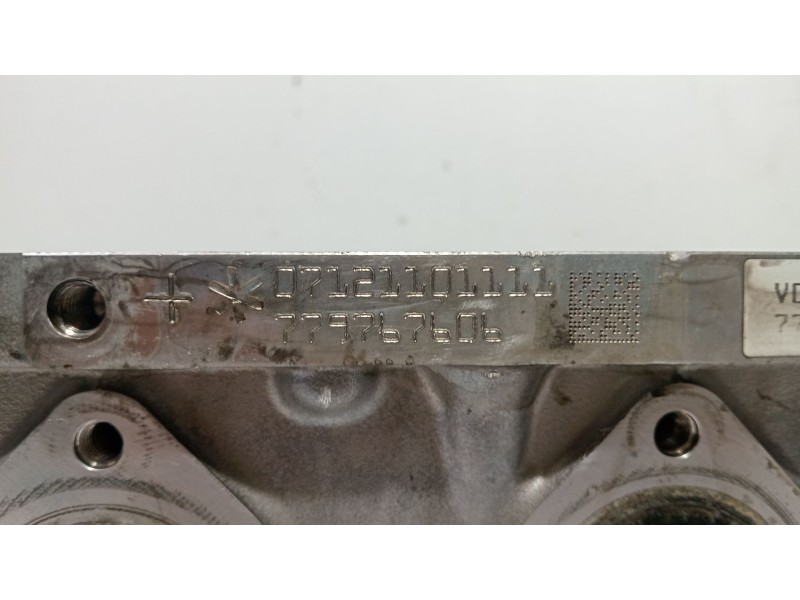 Recambio de culata para bmw serie 3 berlina (e90) 2.0 turbodiesel cat referencia OEM IAM 779767606  