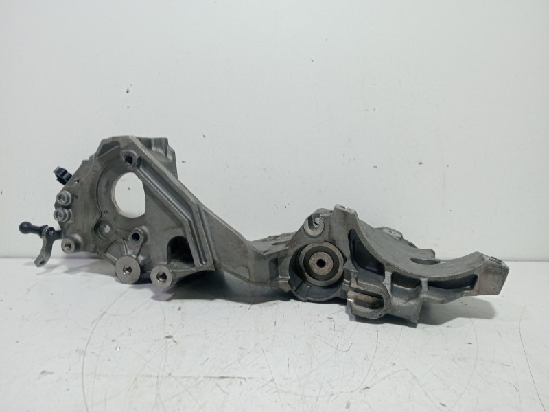 Recambio de soporte alternador para volkswagen tiguan (5n_) 2.0 tdi 4motion referencia OEM IAM 03L903143  