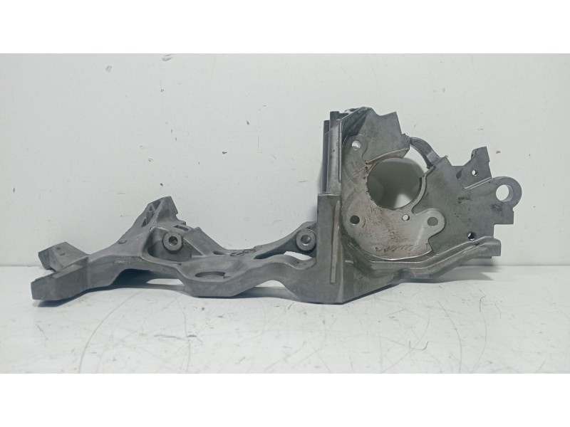 Recambio de soporte alternador para skoda superb (3u4) 2.0 tdi dpf referencia OEM IAM 04L903143  