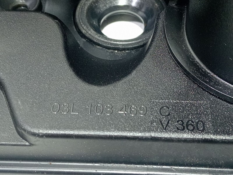 Recambio de tapa balancines para seat leon (1p1) 2.0 tdi referencia OEM IAM 03L103469  