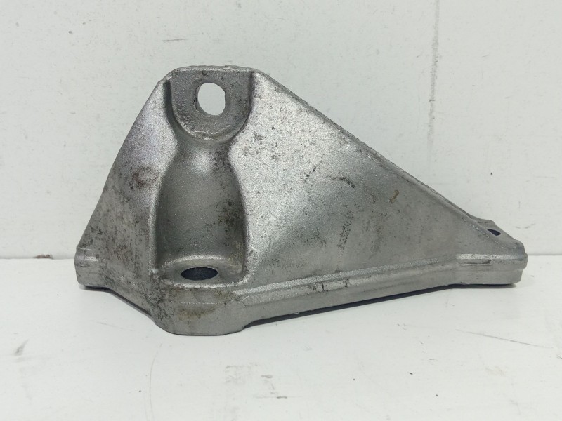 Recambio de soporte motor para bmw serie 5 berlina (e60) 520d referencia OEM IAM 7804376  