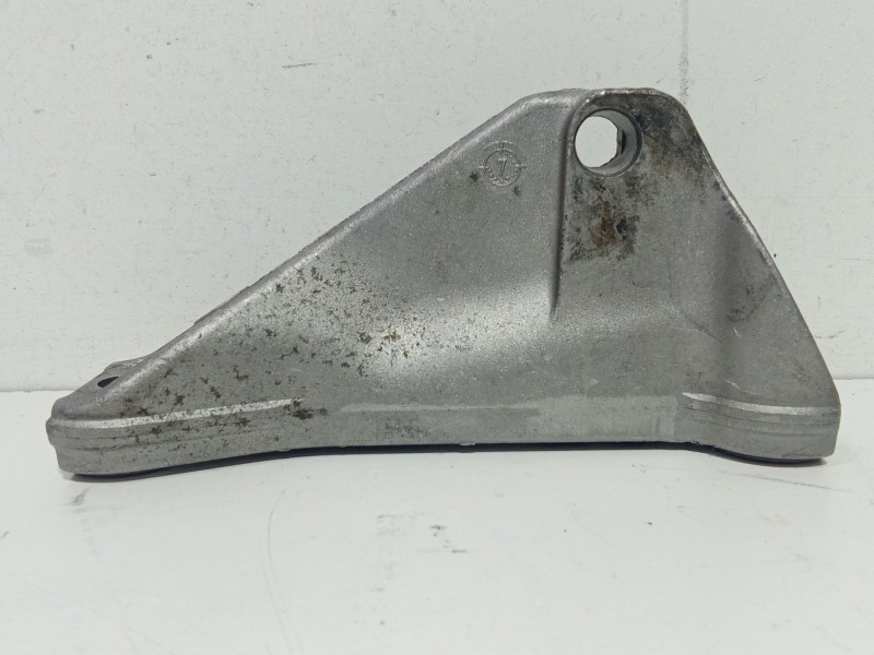 Recambio de soporte motor para bmw serie 5 berlina (e60) 520d referencia OEM IAM 7804376  