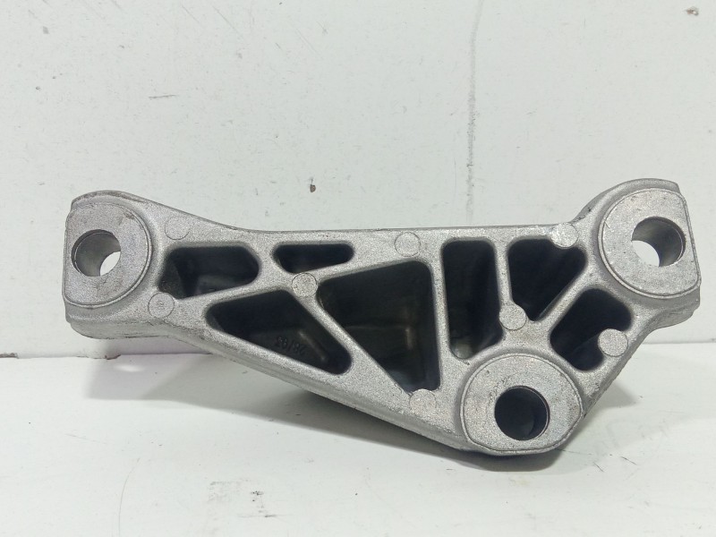 Recambio de soporte motor para bmw serie 5 berlina (e60) 520d referencia OEM IAM 7804376  