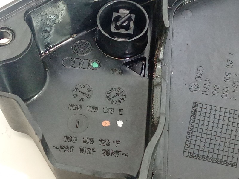 Recambio de tapa distribucion para volkswagen passat variant (3c5) v6 fsi highline 4motion referencia OEM IAM 06D109123F  